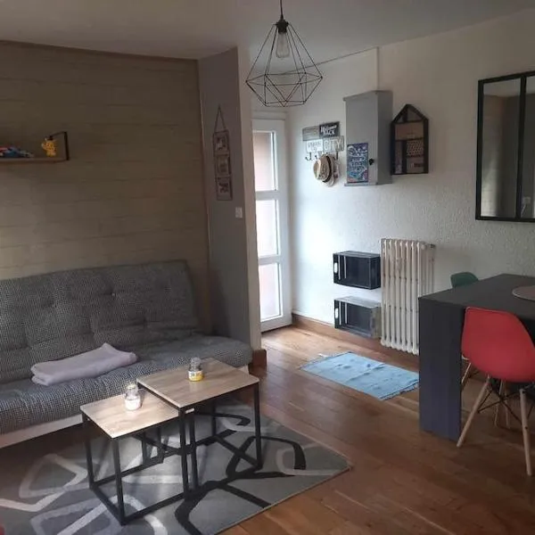 Charmant Duplex au vert, hotel v destinaci Beure