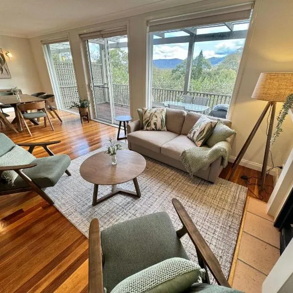 Villa 2br Mountain View Retreat Villa located within Cypress Lakes Resort, hotel in Pokolbin