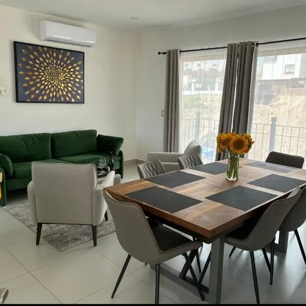 Aztec Penthouse, hotel i Ensenada