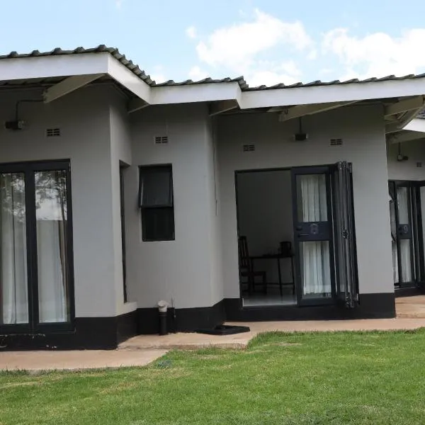 Tambarara Manor & Conference Centre, hotel v destinaci Harare