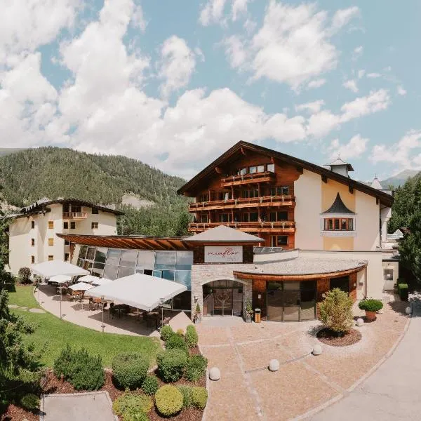 miaflor Familien- & Aktivresort, hotel v destinaci Ried im Oberinntal