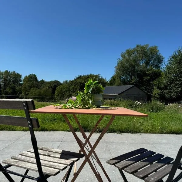 Chez Raoul - Ancienne Grange, hotell sihtkohas Nivelles