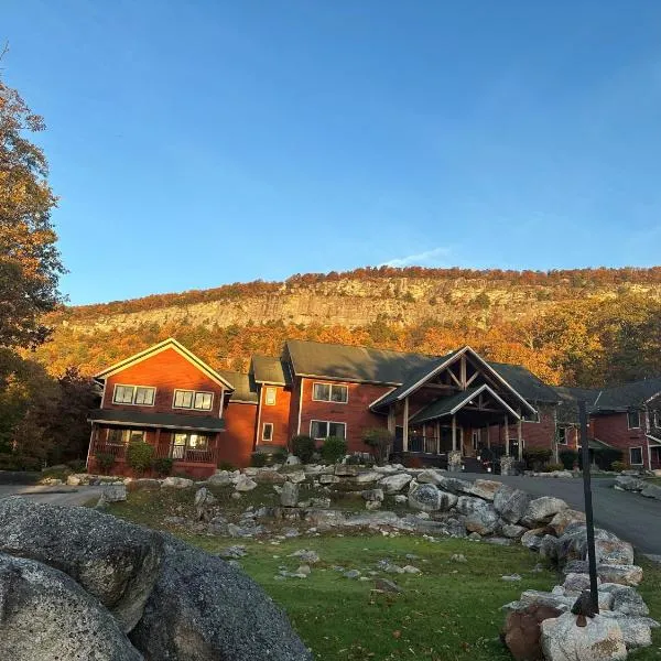Minnewaska Lodge، فندق في Gardiner