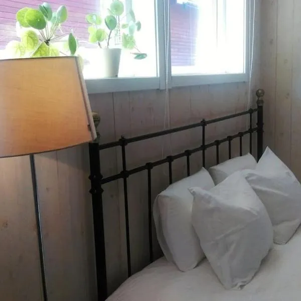 Private apartment in Innertavle, hotel in Umeå