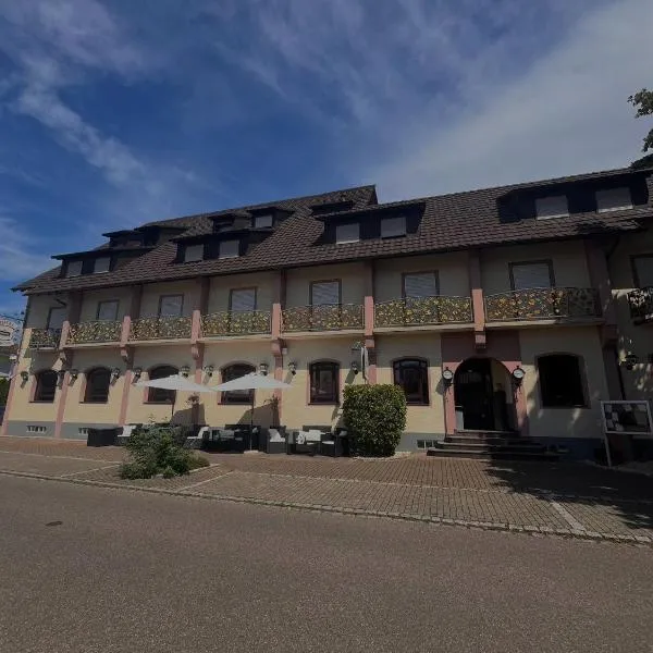 Hotel Rebstock โรงแรมในรูสท์