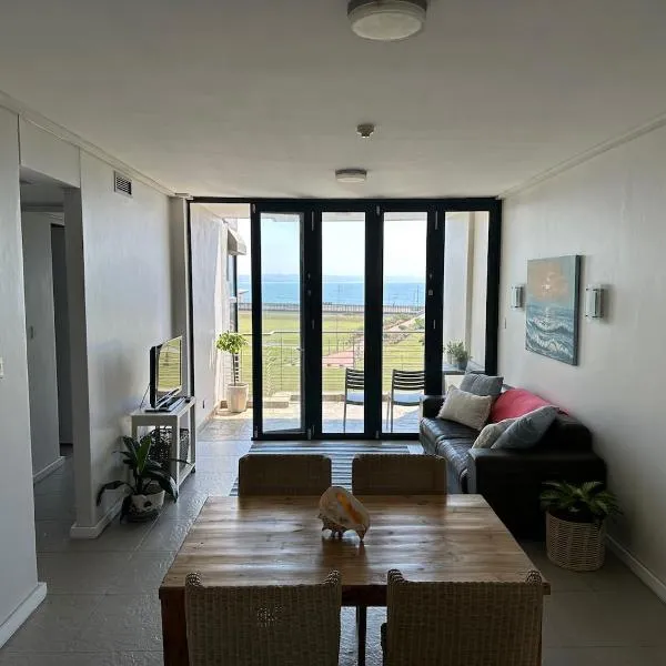 Seabreeze 301 Quayside - Point Beach #Accommodation - Beach Access & Ocean Views - 2 Bedroom, hotel in Durban