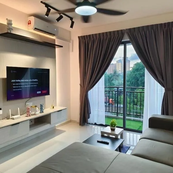 Central Park Tampoi Larkin 2 Bedroom -New Bear Bricks Style, hotel in Johor Bahru