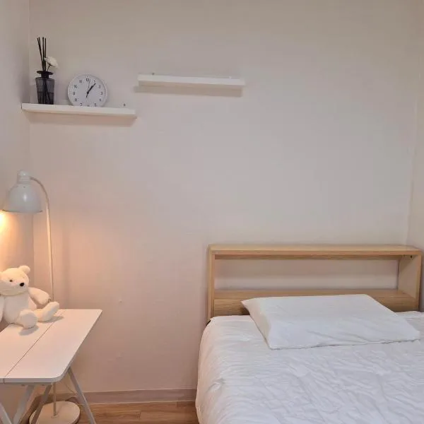 MIN Stay - Woman Only Homestay, hotel in Seoul