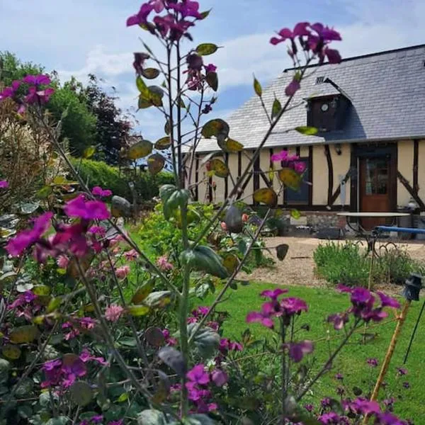 Maison typique normande- Le Gite du chat bleu, hotel v destinaci Illeville-sur-Montfort