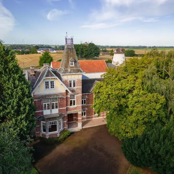 Manoir du Moulin โรงแรมในBerloz