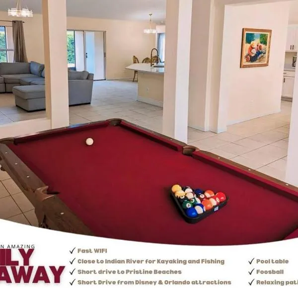 Spacious Family Retreat - Pet Friendly, hotel in Vero Beach