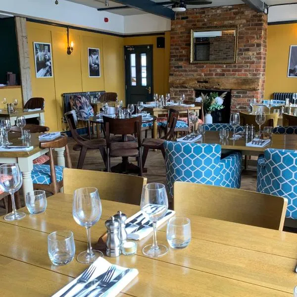 The Kings Head Inn, home of The Acle Steak, hotel in Acle