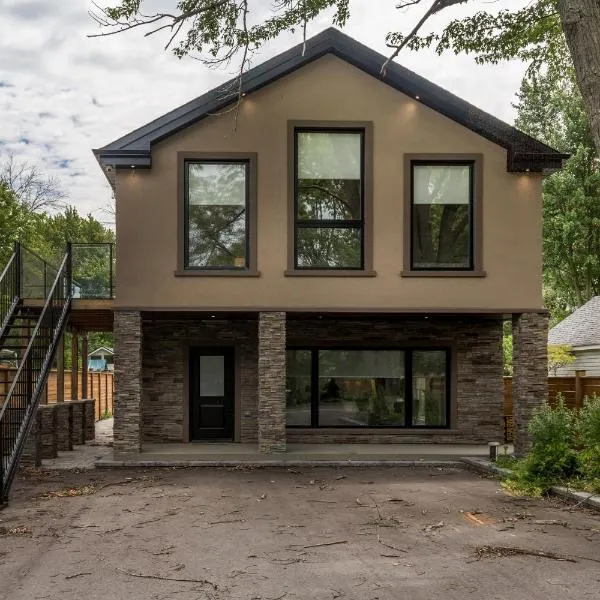 Lake House By Lis, hotel v destinaci Innisfil