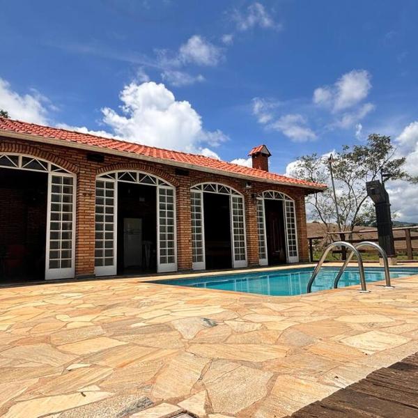 Chácara petfriendly suíte com AC, piscina, 5m centro - Foto 4