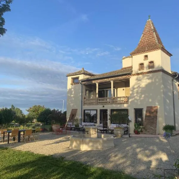 Aux Coteaux d'Aussac, hotel v destinaci L Honor De Cos