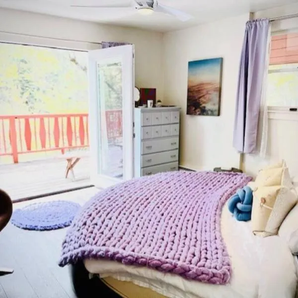 Catskill Cabin, Cool Apartment, 2nd Floor, hotel v destinaci Shandaken