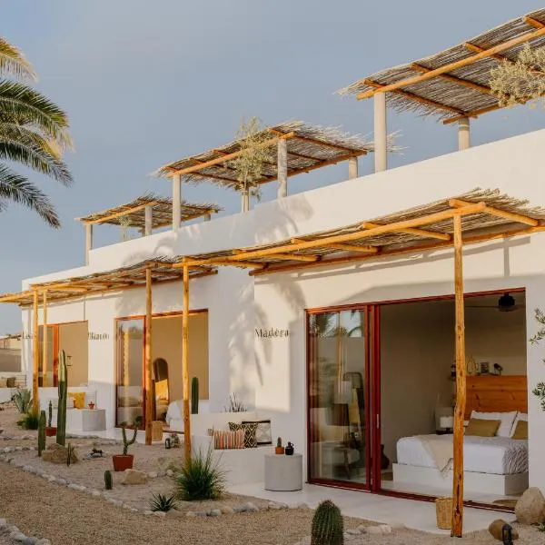 CasaBlancoMadera, hotel v destinaci Todos Santos