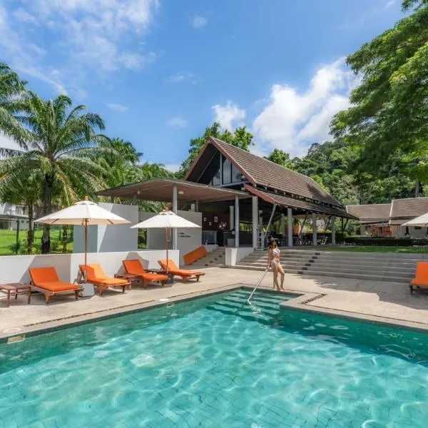 Tinidee Golf Resort Phuket - SHA Extra Plus, hotel v destinaci Kathu