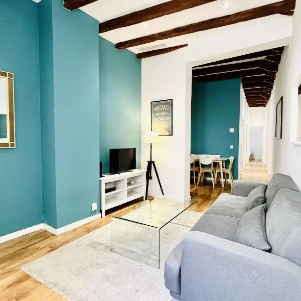 dPLACE To Be - Amazing Apartments in Historic Center, hotel in Madrid