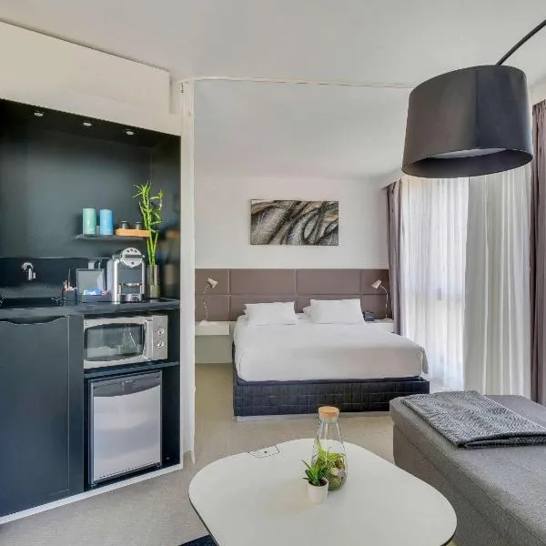 Novotel Suites Paris Issy Les Moulineaux, hotel v destinaci Issy-les-Moulineaux