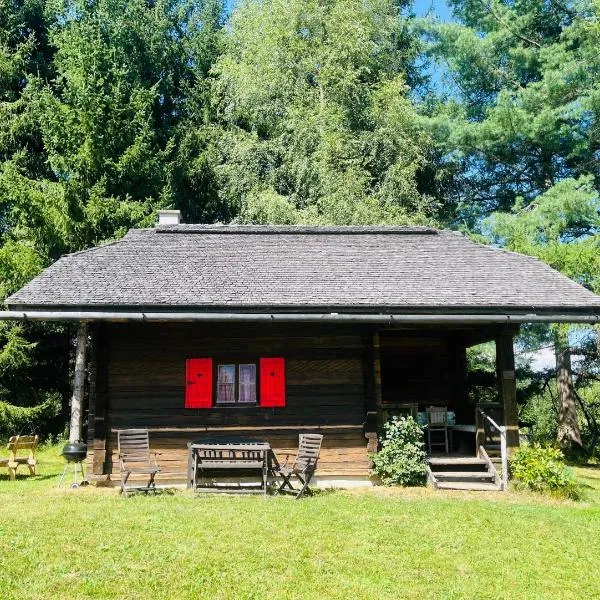Cozy Log Cabin near Faaker See, hotel v destinaci Ledenitzen