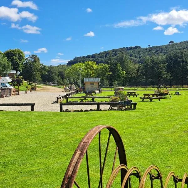 Cobblehouse Country Cabins no TRADE WORKERS, hotel in Inverkeithny