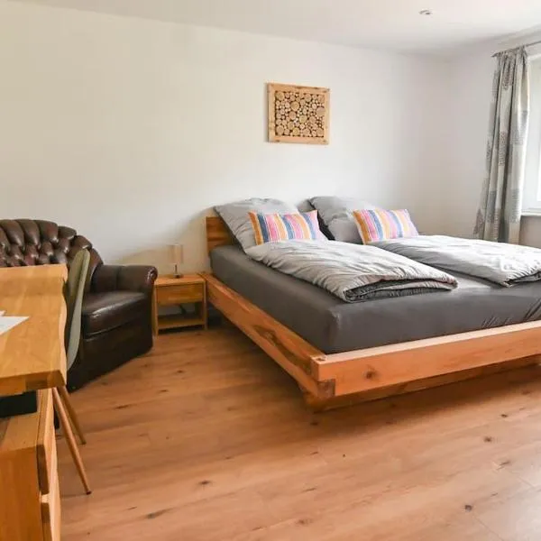 Entspannung und Erholung, Ferienwohnung mit traumhaftem Blick in die Natur, hotel Oberaurachban