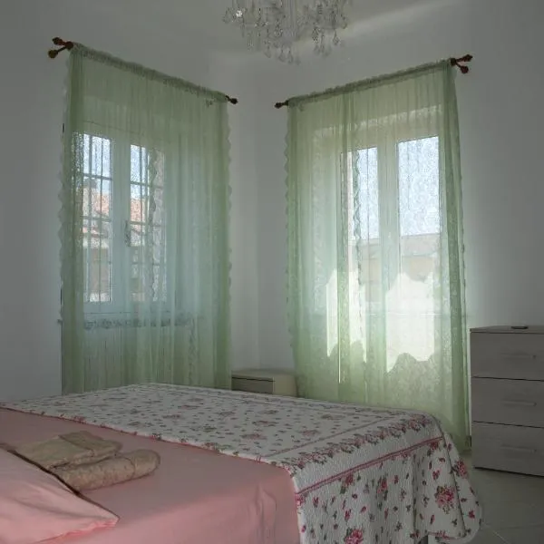 Domus Rosea, hotel v destinaci Marina Palmense