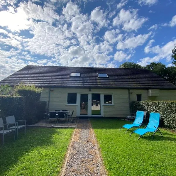 Le Bungalow 51, hotel v destinaci Froid-Chapelle