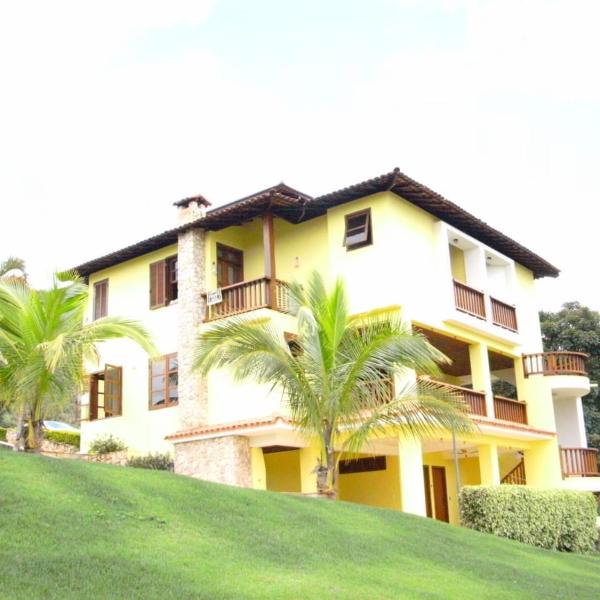 Casa amarela escarpas