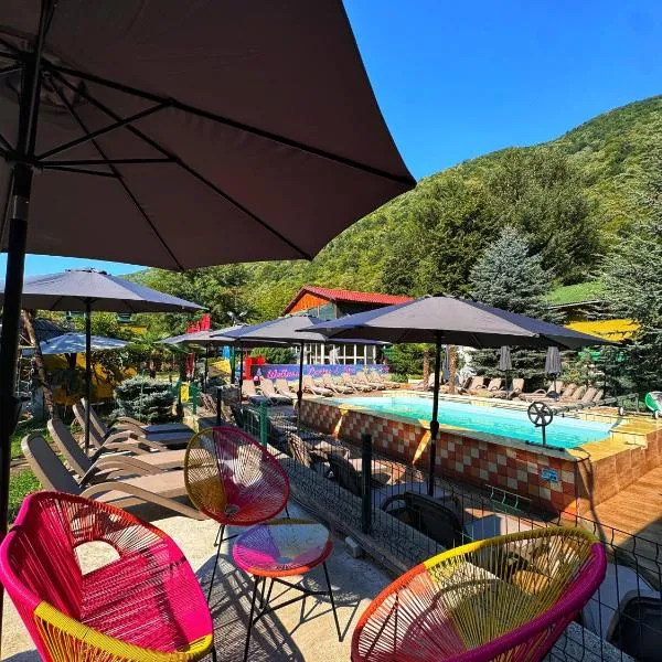 Pensiunea El Plazza, hotel v destinaci Băile Herculane