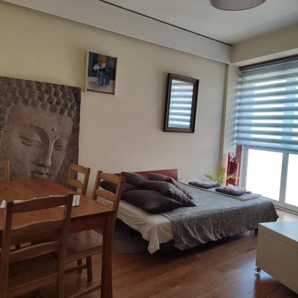 VRS - PORTO BEACH FLAT, hotel in Porto