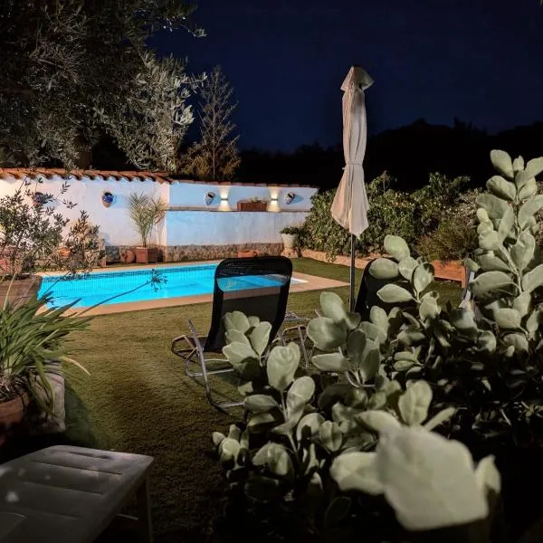 Casa Rural El Olivo, hótel í Aracena