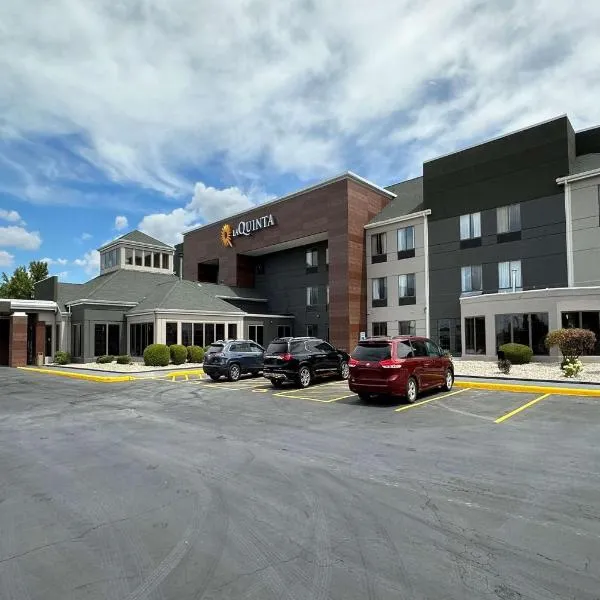 La Quinta Inn & Suites by Wyndham South Holland, hotel v destinaci South Holland