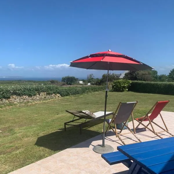Magnifique Maison face à l'Océan - Pointe du RAZ, viešbutis mieste Penharn