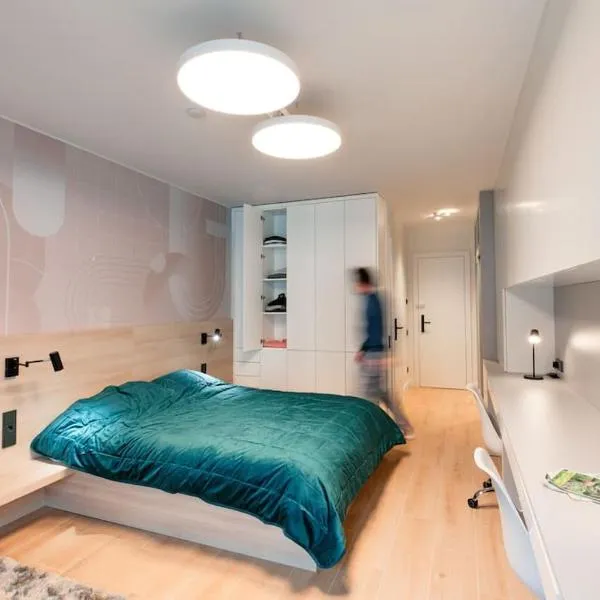 Henry's Appt with a private Suite 413 - Shared kitchen, hotel in Luxembourg