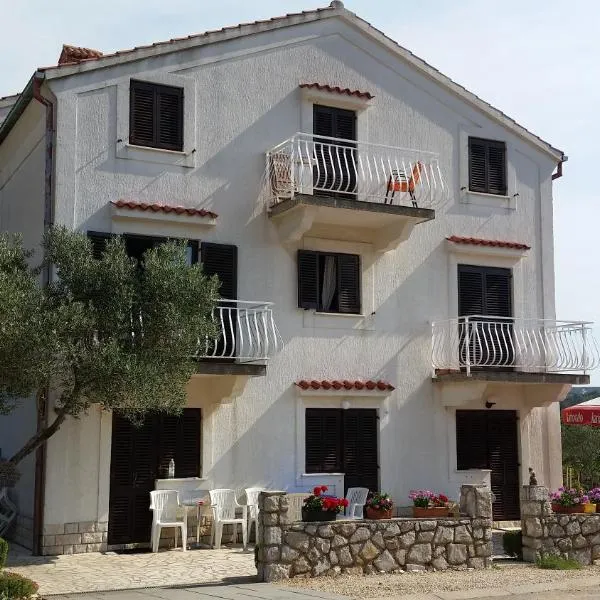 Apartmani Ana Schon, hotel in Cres