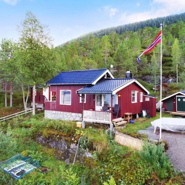 Cozy cabin with a great view, hotel v destinaci Skamdal