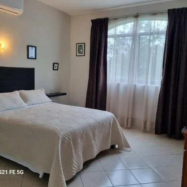 Delfin bnb, hotel in Cruz de Huanacaxtle
