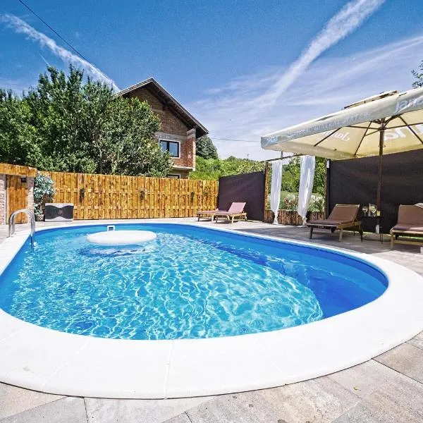 Lovely Home In Hrvatska Kostajnica, hotell i Hrvatska Kostajnica