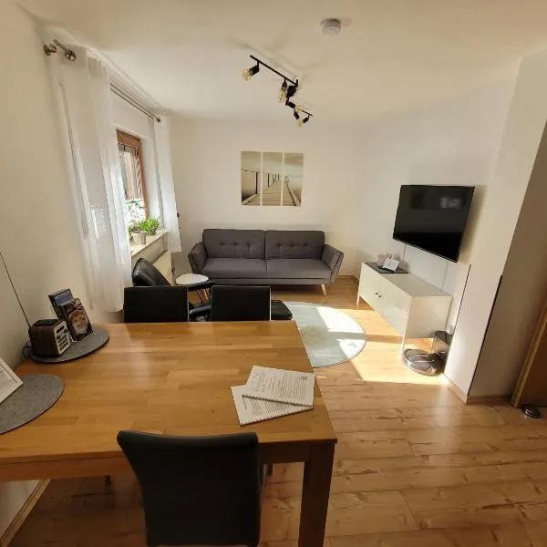 Fewo - klein aber fein, 1-3 Personen, Souterrain, hotel a Rödental