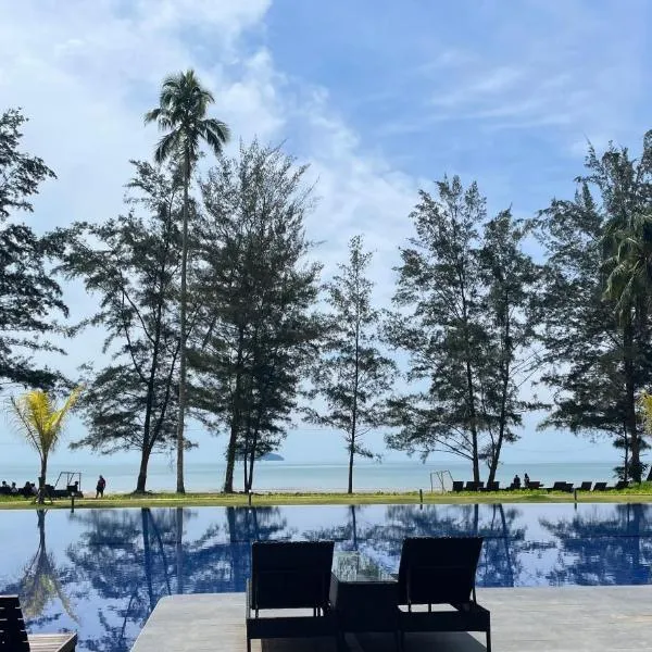 Getawayhub Roxy Sematan Beach Apartment, hotel v destinaci Sematan