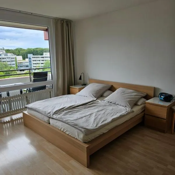 Apartment 707 mit Pool und Sauna, hotel in Lahnstein
