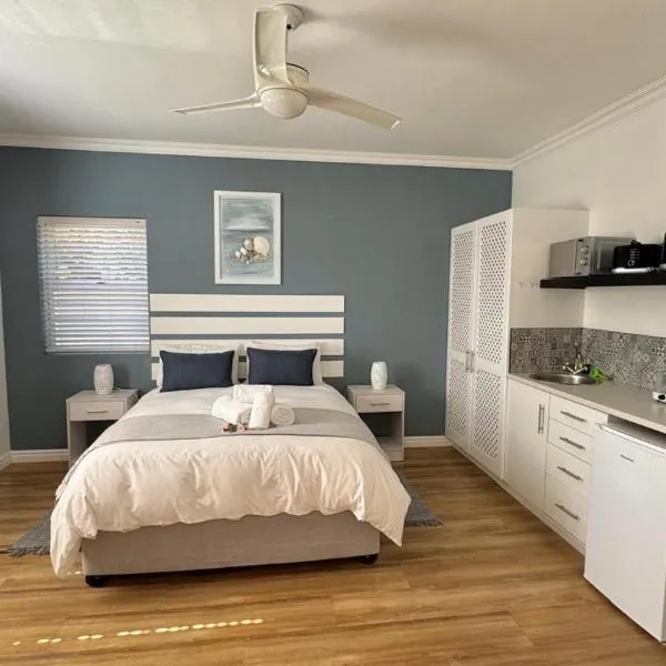 Plett57 - Self Catering - Room No1, hotel a Plettenberg Bay