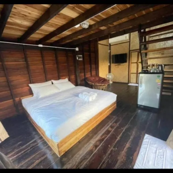 Khanom Lan Thung Resort, hotel in Khanom