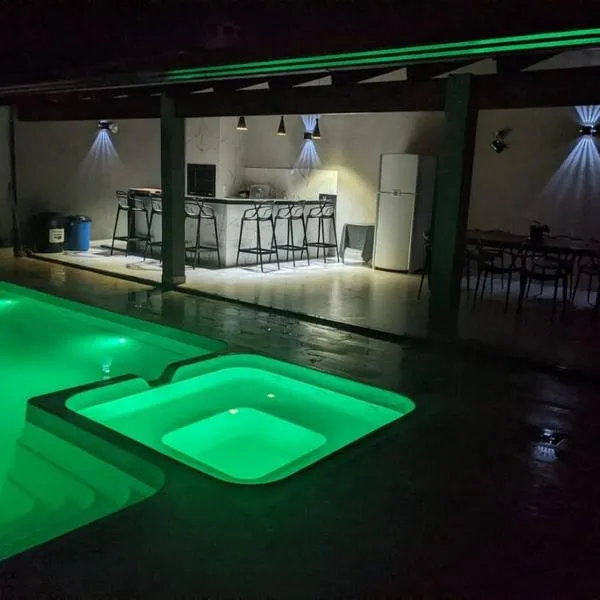 Uberaba में, होटल Casa de Temporada Uberaba com Piscina Aquecida
