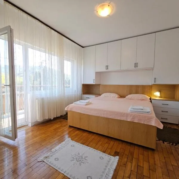 na obali drine, hotel v destinaci Perućac
