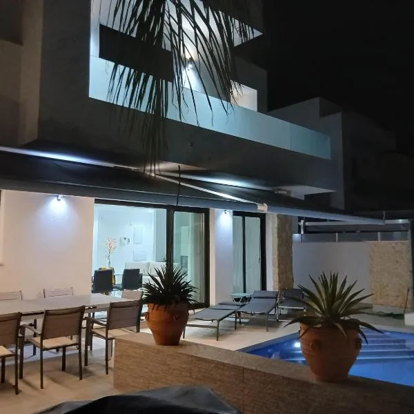 La Herrada 03187 Los Montesinos, Hotel in Alicante