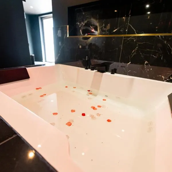 Suite D&S Luxury Room, hotel v destinaci Firminy
