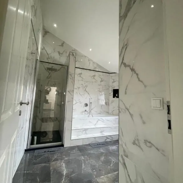 Charmante Ferienwohnung im Herzen Tirols, hotel v destinaci Hatting